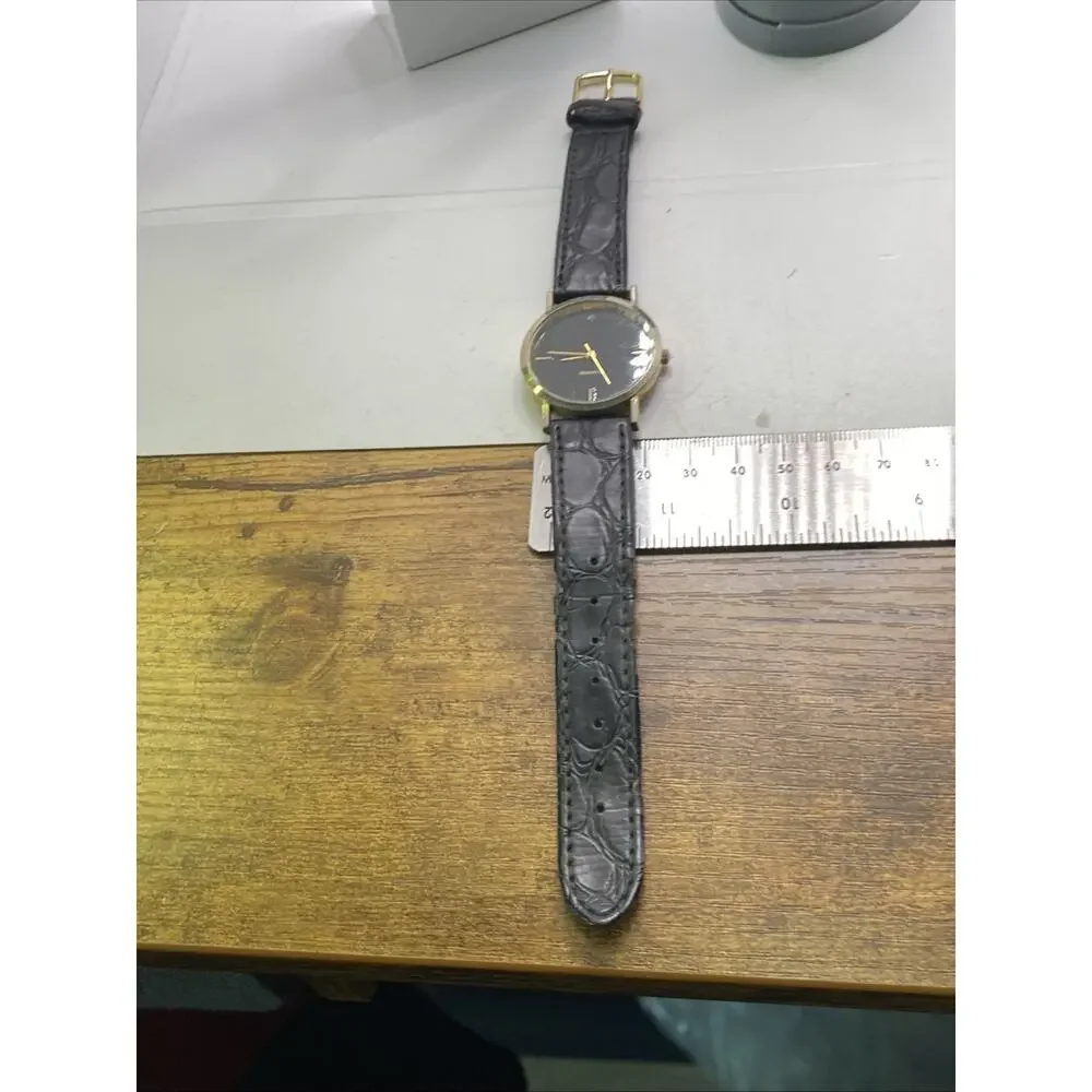 Unbranded band worn
